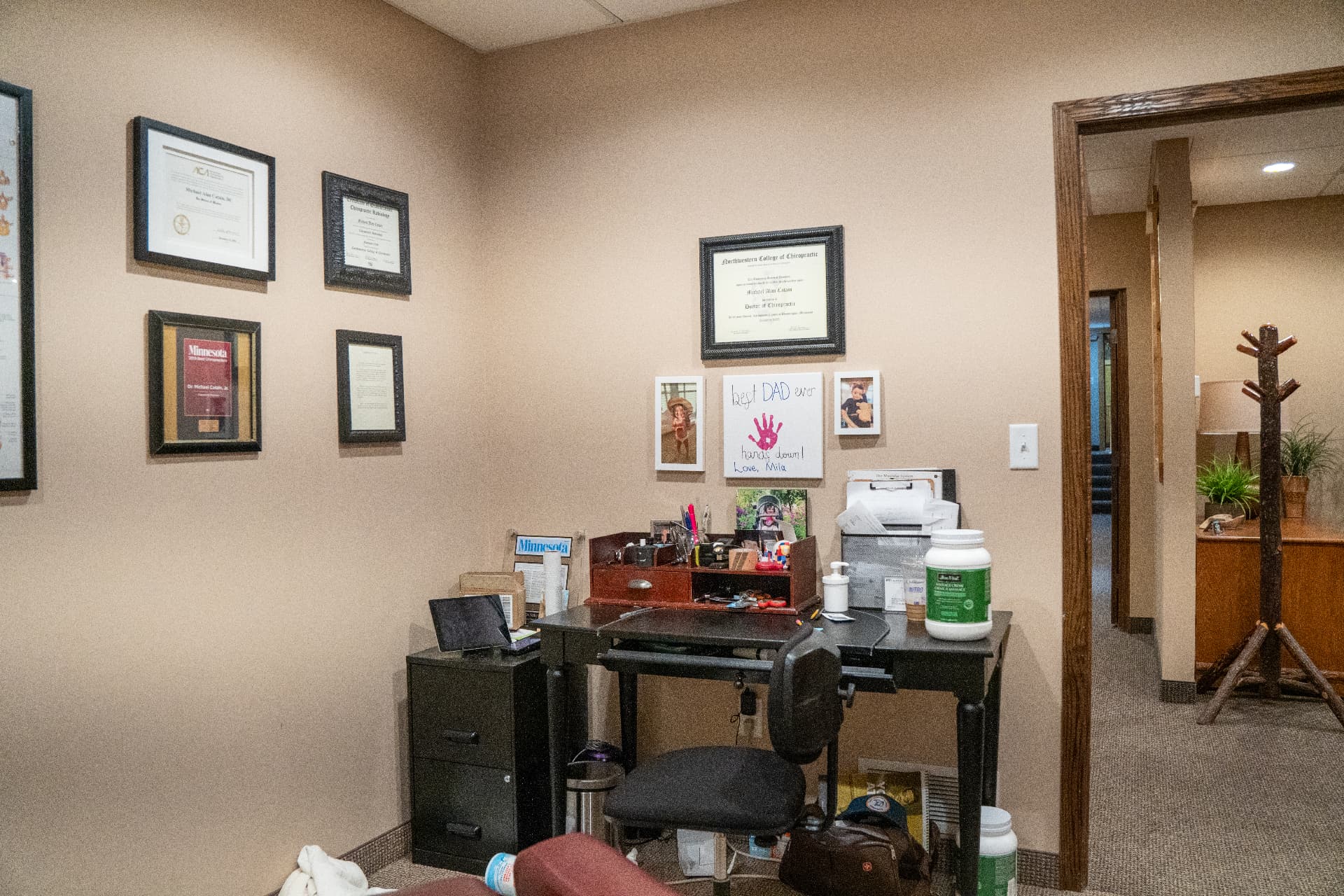 Suite 131. desk area, looking out to the reception