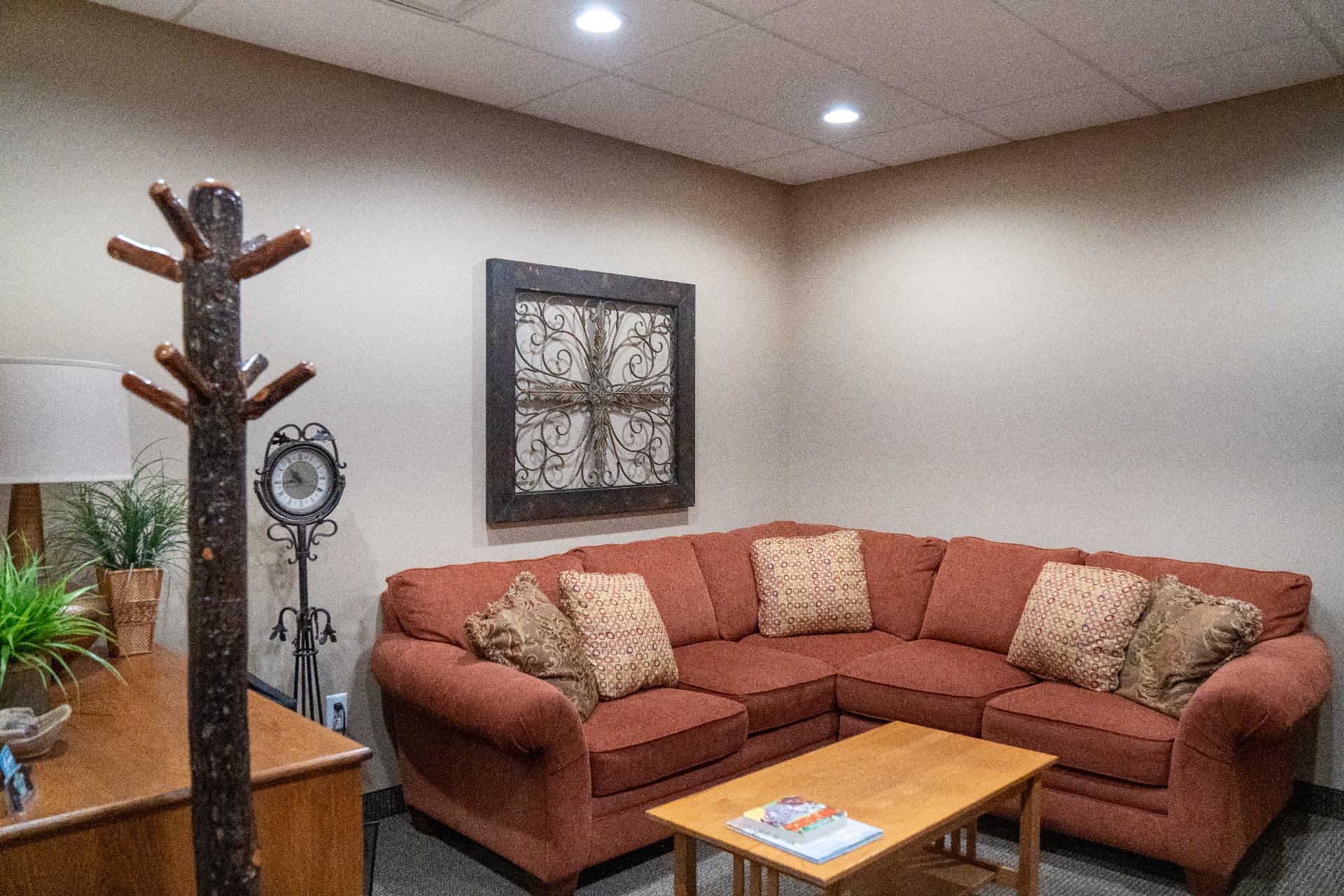 Lower level open reception area, by Suites 130 and 132